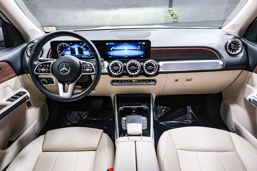 Thumbnail: 2022 Mercedes-Benz GLB - 2