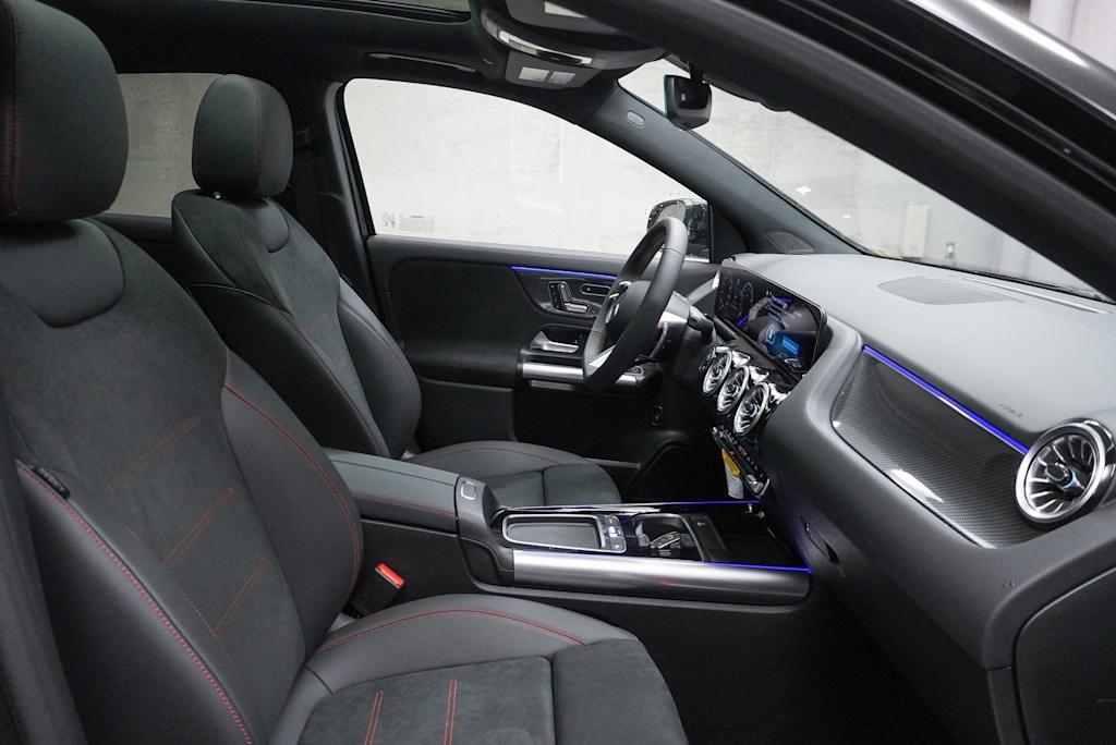 2025 Mercedes-Benz GLA 250 9