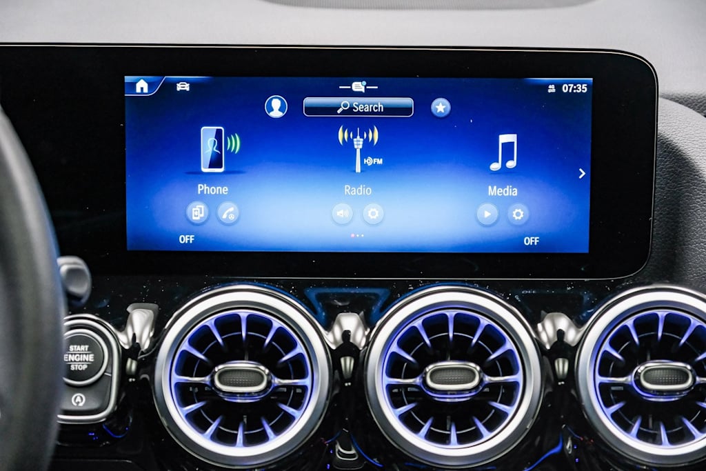 Thumbnail: 2025 Mercedes-Benz GLA - 24