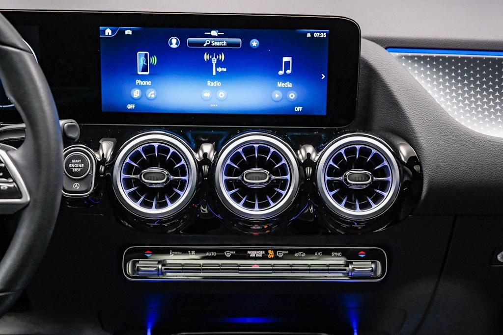 Thumbnail: 2025 Mercedes-Benz GLA - 13