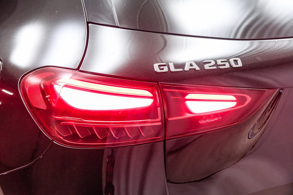 Thumbnail: 2025 Mercedes-Benz GLA - 18