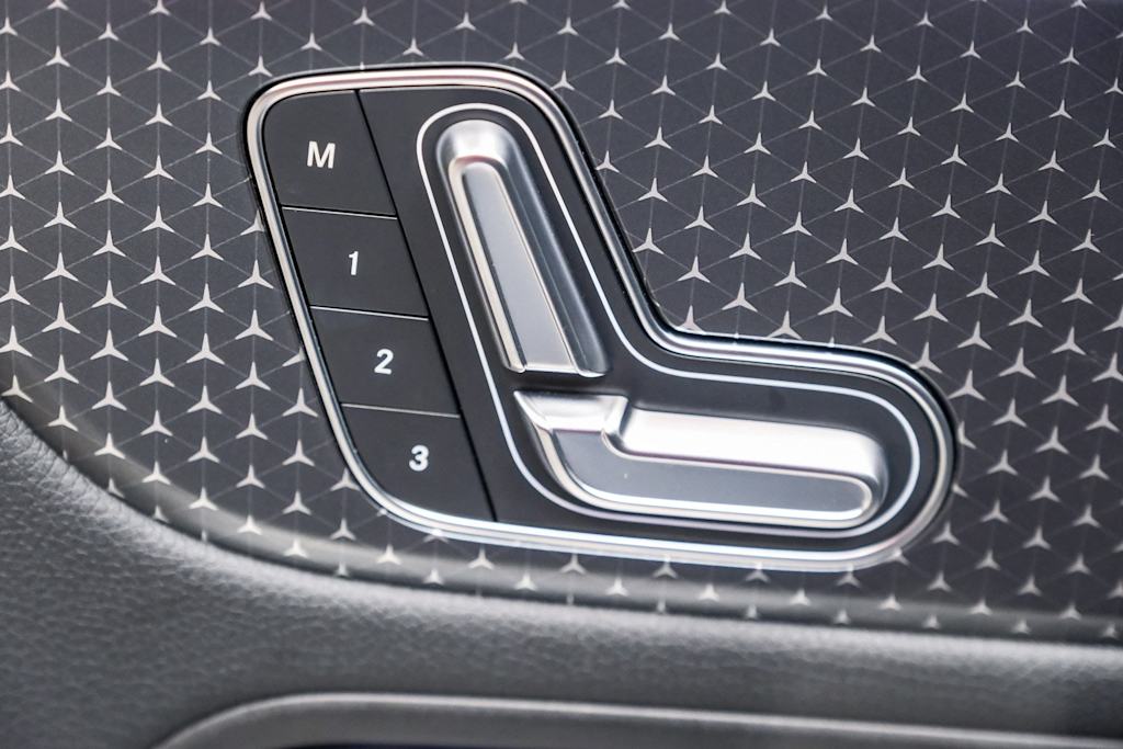 Thumbnail: 2025 Mercedes-Benz GLA - 27