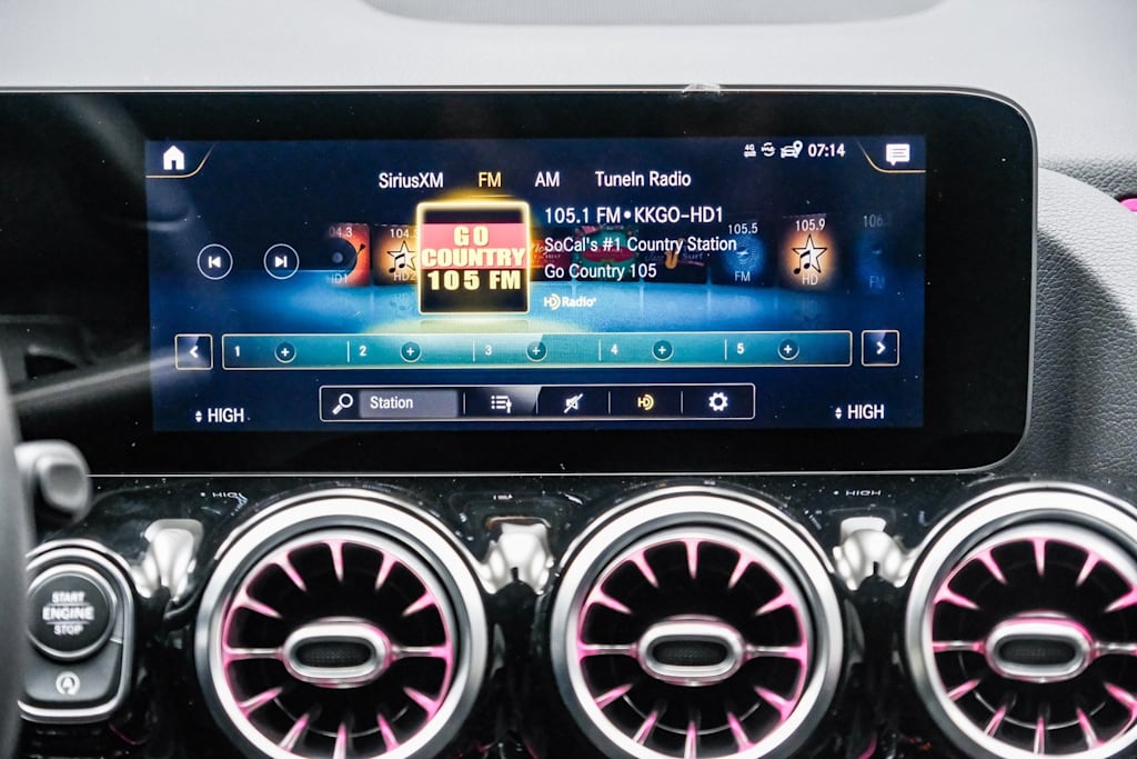 Thumbnail: 2021 Mercedes-Benz GLA - 23