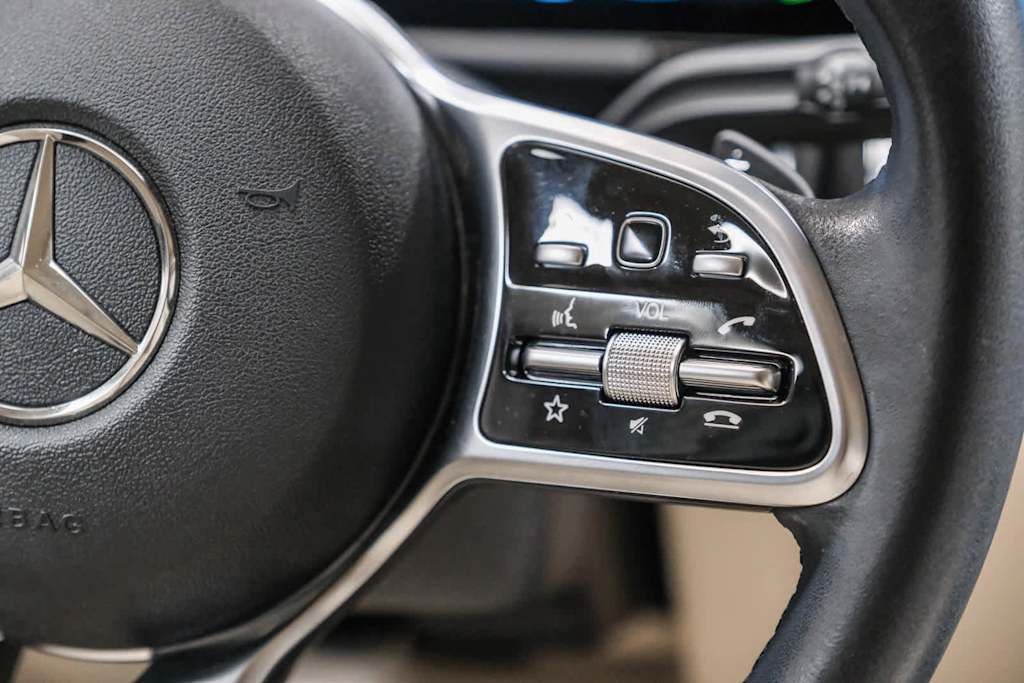 Thumbnail: 2022 Mercedes-Benz GLA - 26