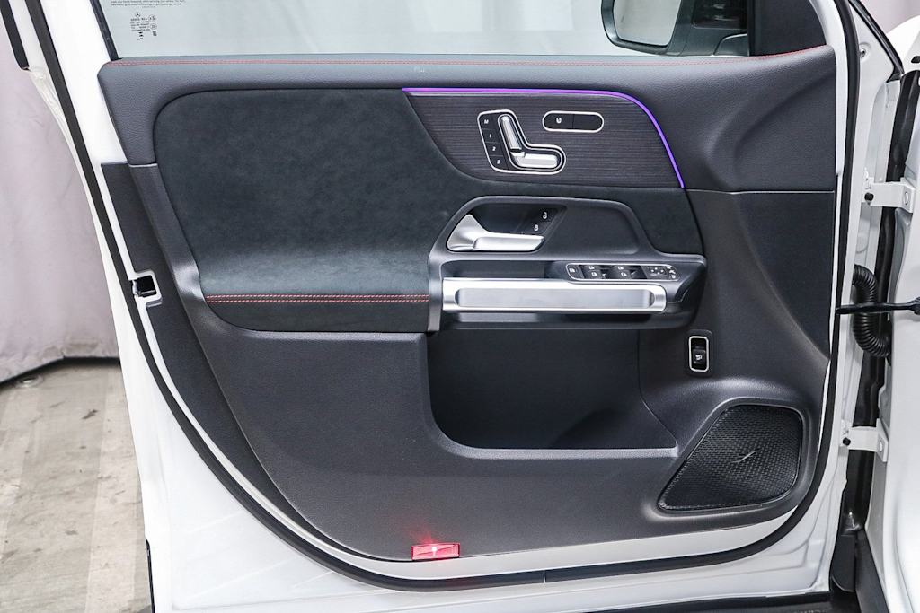 2025 Mercedes-Benz EQB 300 23