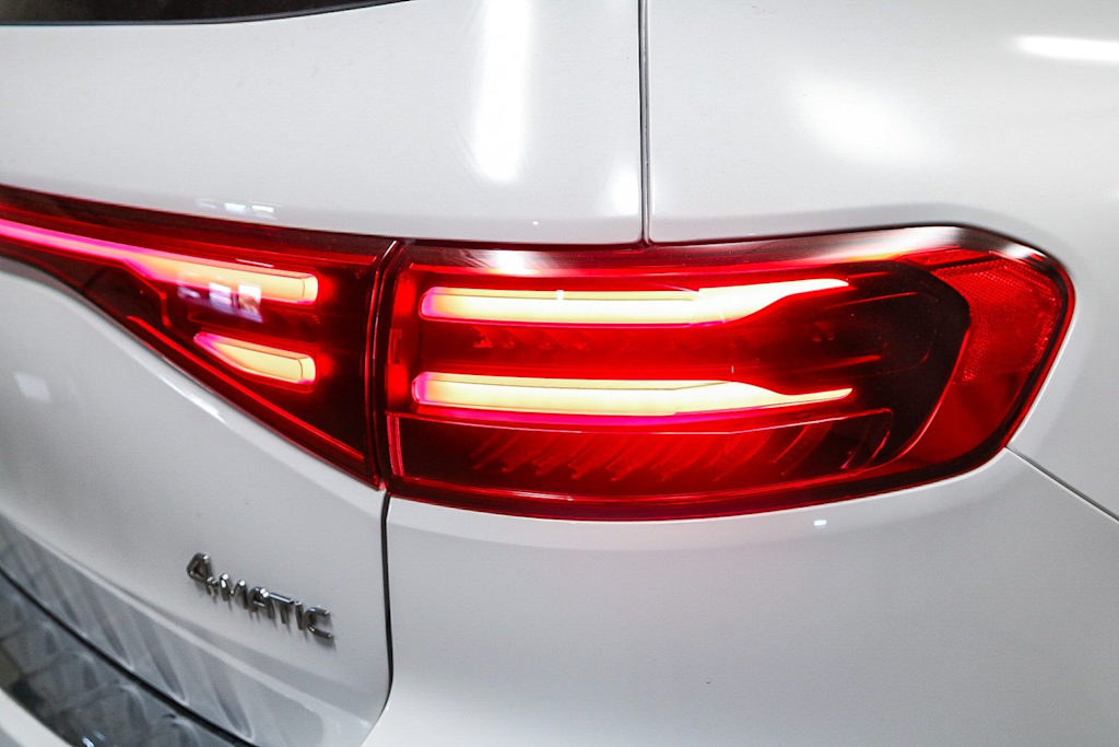 2025 Mercedes-Benz EQB 300 18