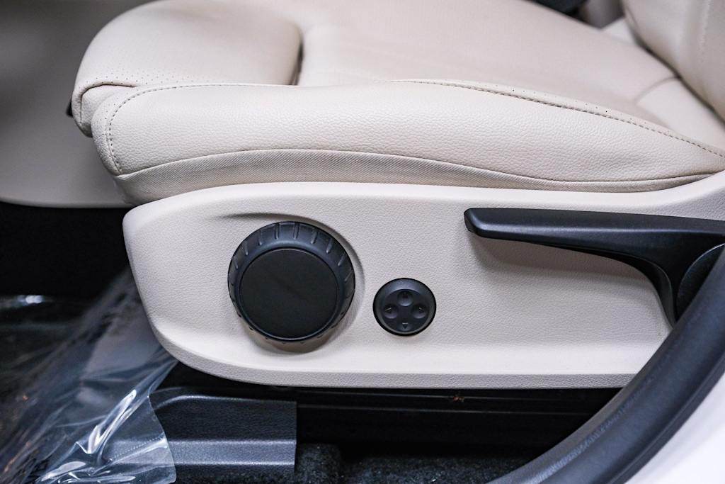 Thumbnail: 2022 Mercedes-Benz EQB - 27