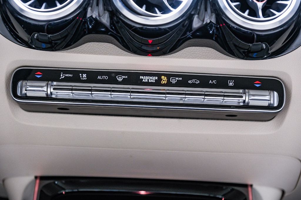 Thumbnail: 2022 Mercedes-Benz EQB - 22