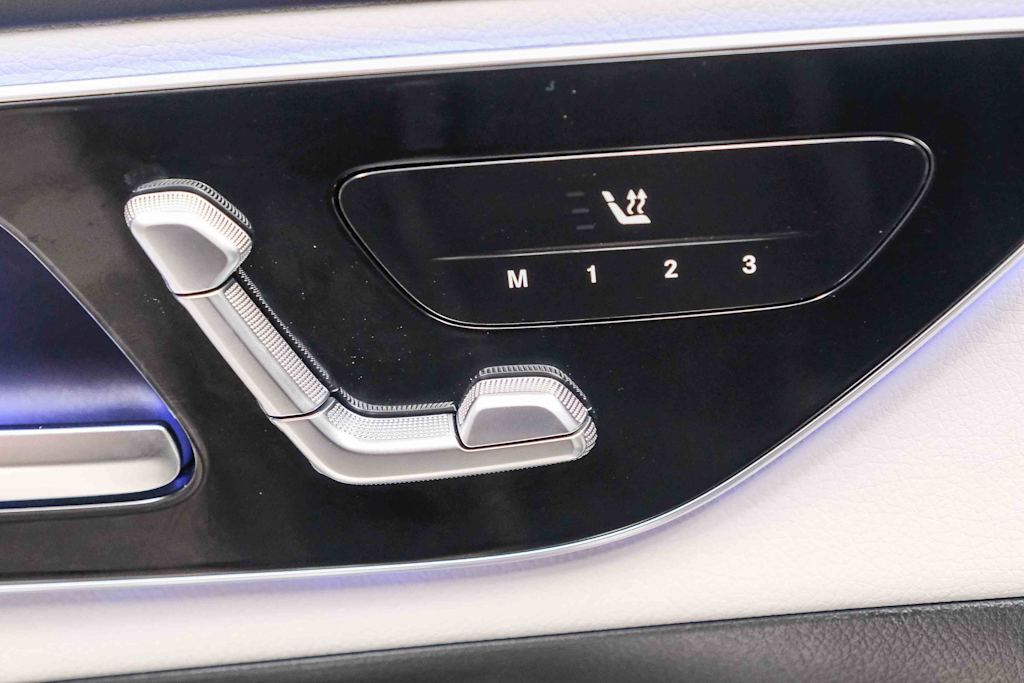Thumbnail: 2024 Mercedes-Benz GLC - 30