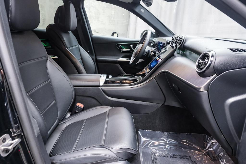 Thumbnail: 2025 Mercedes-Benz GLC - 10