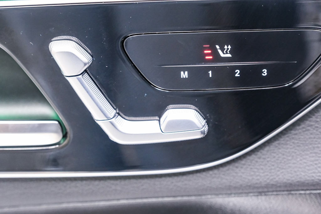 Thumbnail: 2025 Mercedes-Benz GLC - 14