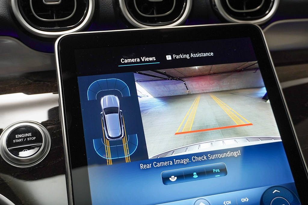 Thumbnail: 2025 Mercedes-Benz GLC - 28