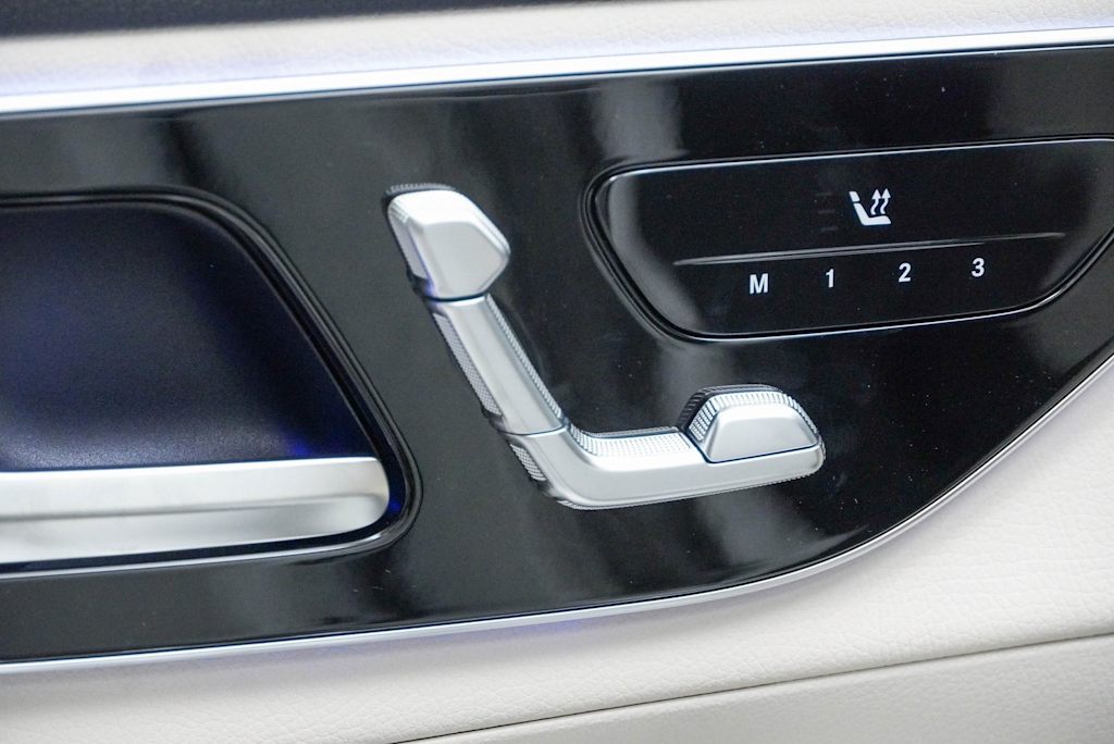 Thumbnail: 2025 Mercedes-Benz GLC - 25