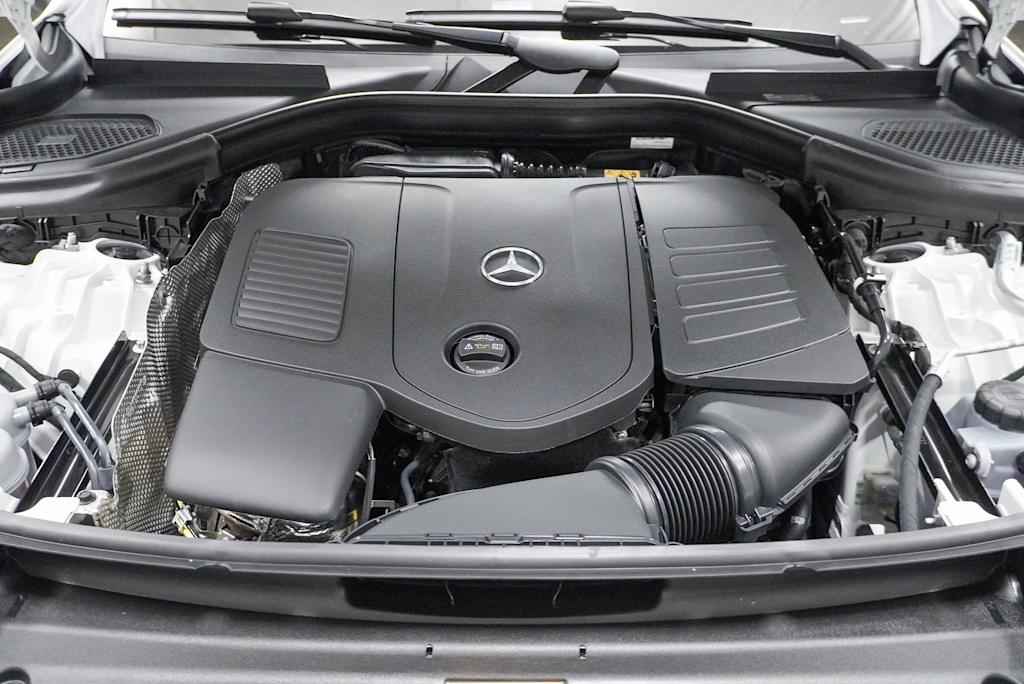 Thumbnail: 2025 Mercedes-Benz GLC - 8