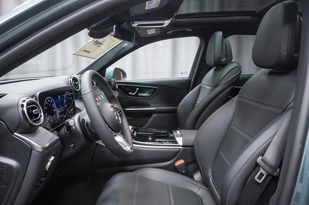 Thumbnail: 2025 Mercedes-Benz GLC - 11