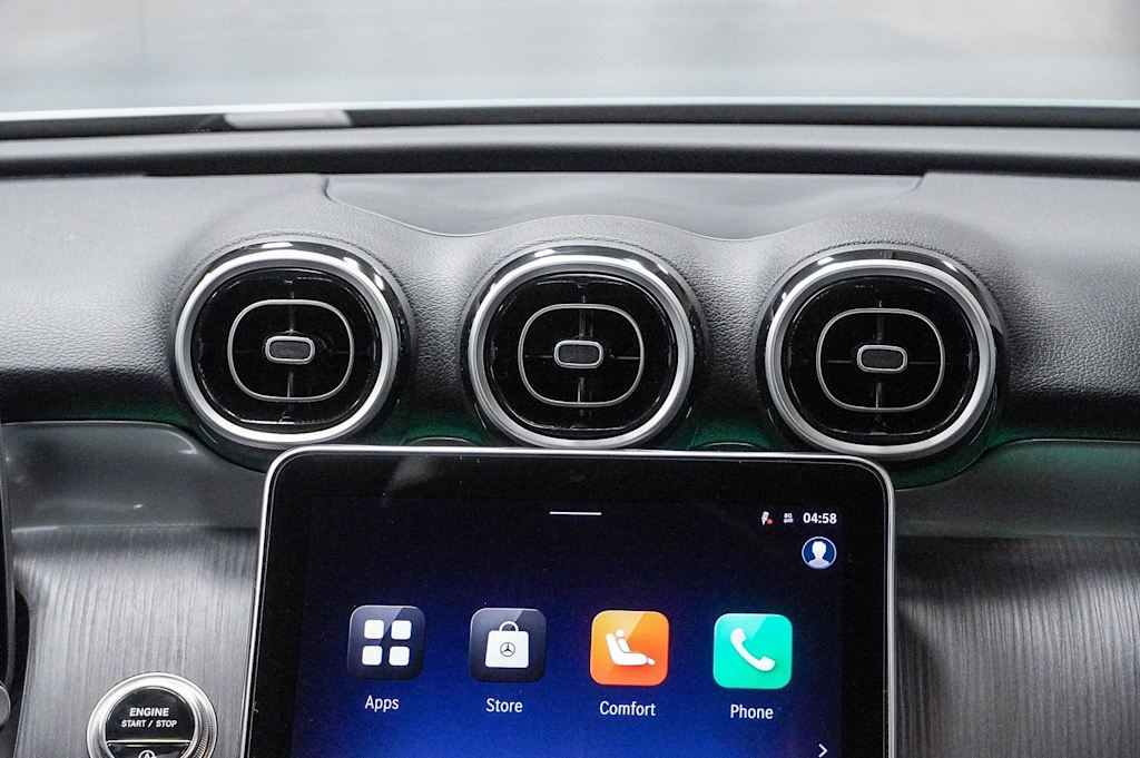 Thumbnail: 2025 Mercedes-Benz GLC - 22