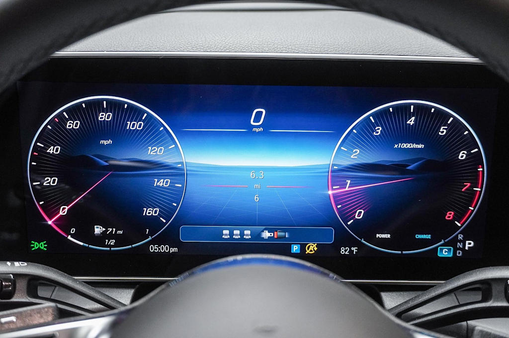 Thumbnail: 2025 Mercedes-Benz GLC - 14