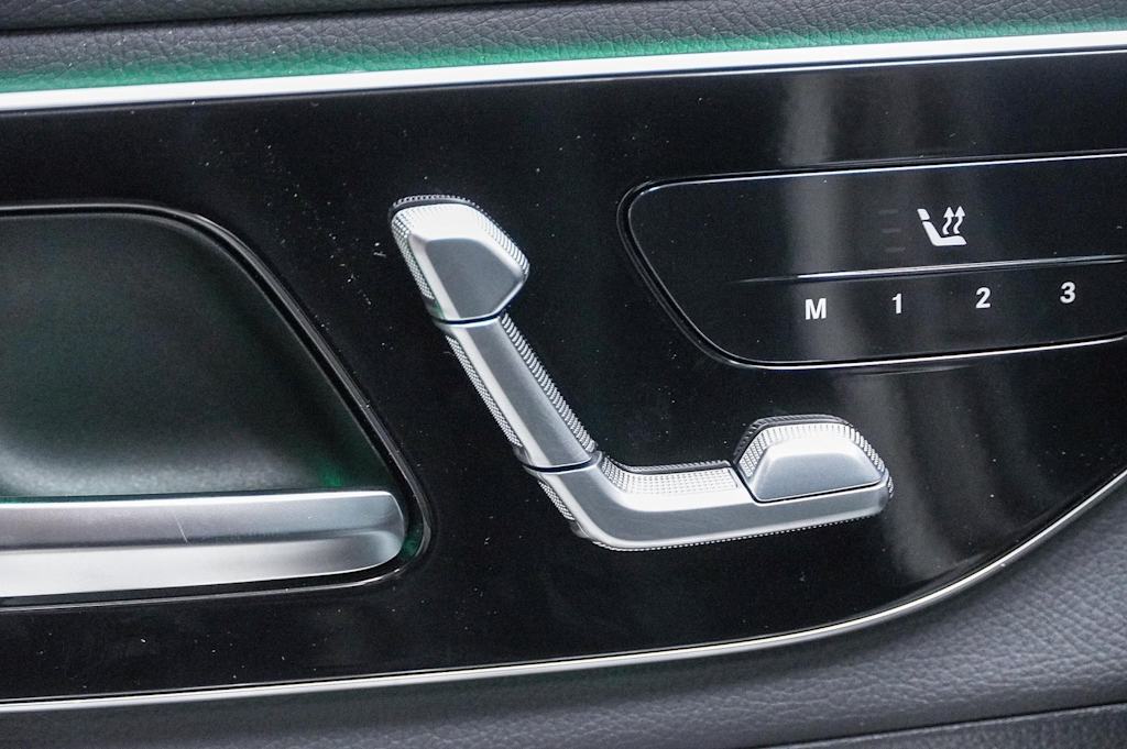 Thumbnail: 2025 Mercedes-Benz GLC - 25