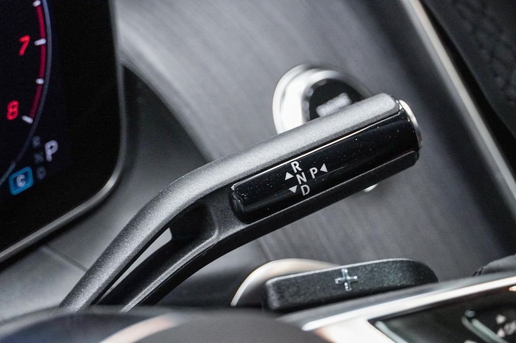 Thumbnail: 2025 Mercedes-Benz GLC - 27