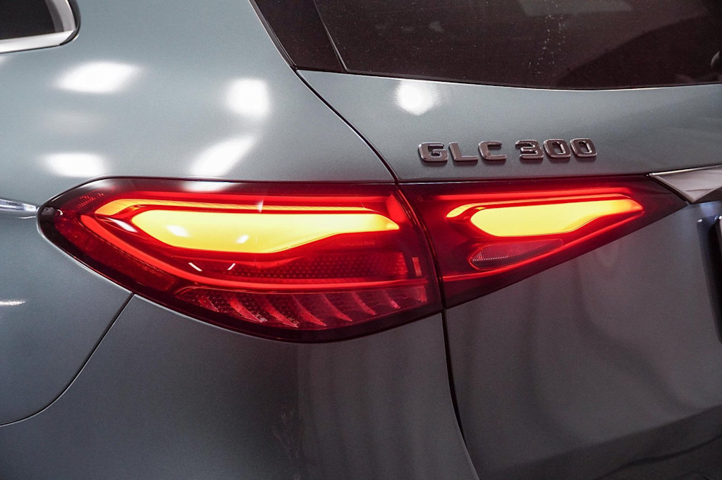 Thumbnail: 2025 Mercedes-Benz GLC - 20