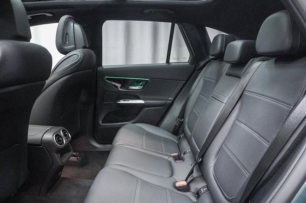 Thumbnail: 2025 Mercedes-Benz GLC - 12