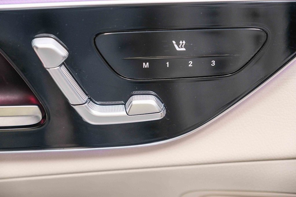 Thumbnail: 2023 Mercedes-Benz GLC - 26