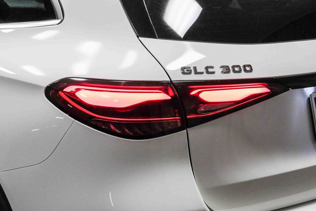 Thumbnail: 2025 Mercedes-Benz GLC - 16