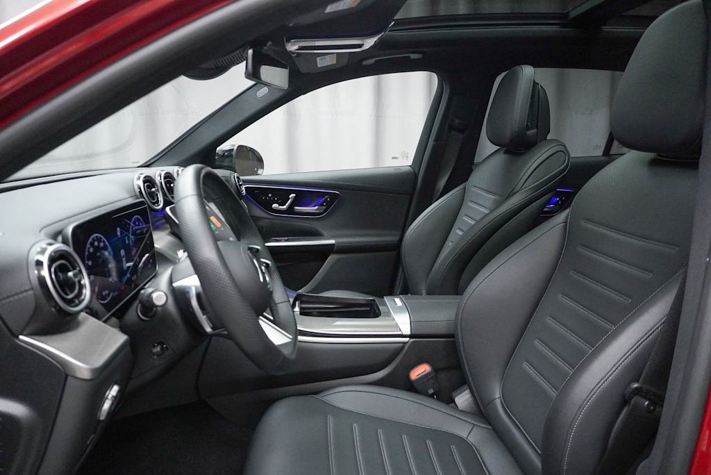 2025 Mercedes-Benz GLC 300 10