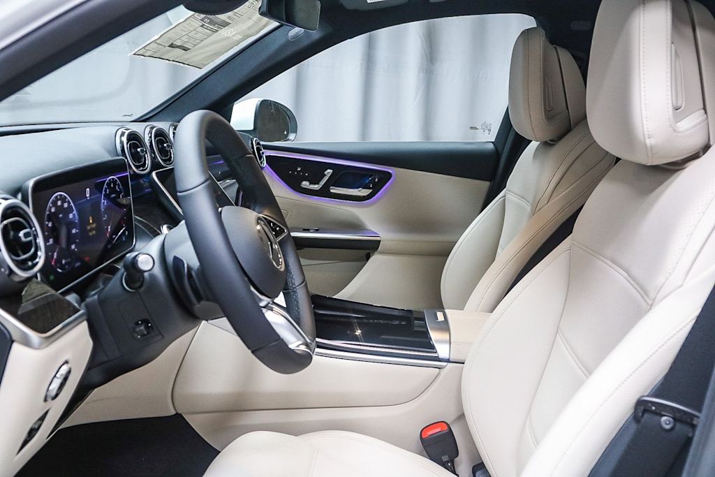 2025 Mercedes-Benz GLC 300 10