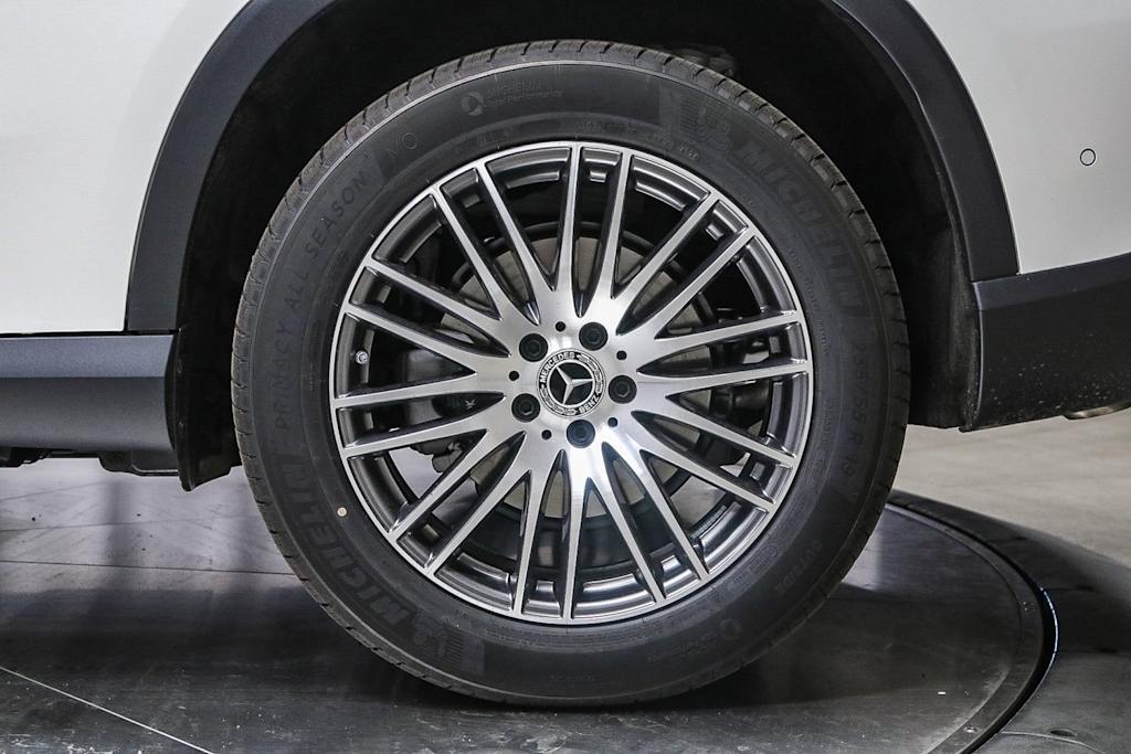 2025 Mercedes-Benz GLC 300 6