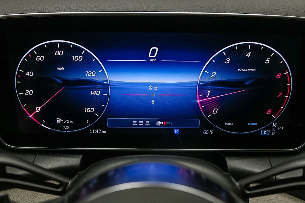2025 Mercedes-Benz GLC 300 24