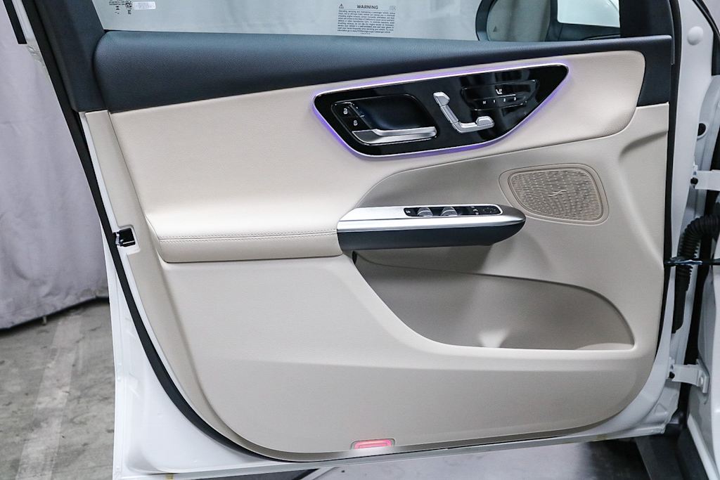 2025 Mercedes-Benz GLC 300 22