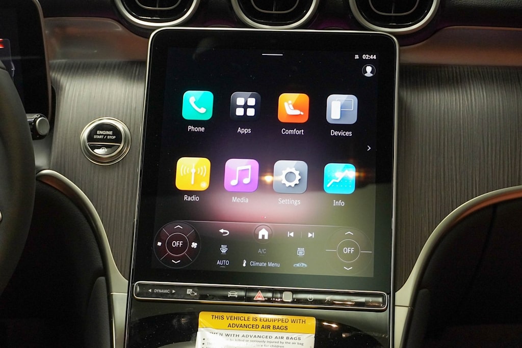 Thumbnail: 2025 Mercedes-Benz GLC - 13