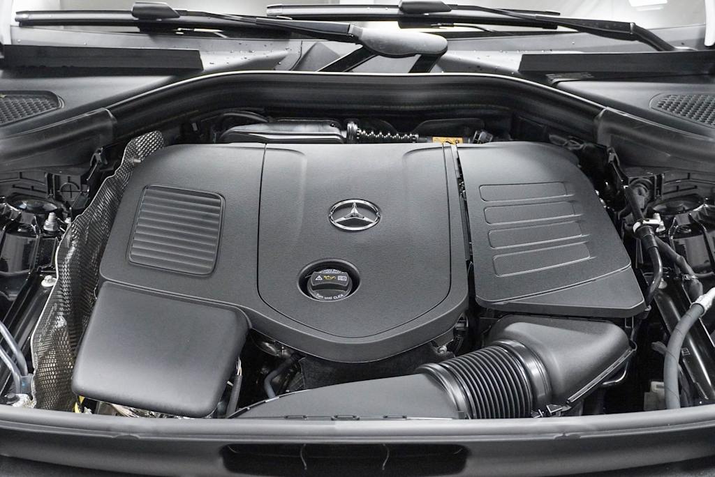 Thumbnail: 2025 Mercedes-Benz GLC - 8