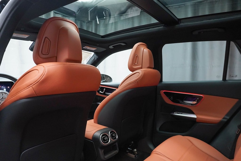 Thumbnail: 2025 Mercedes-Benz GLC - 10