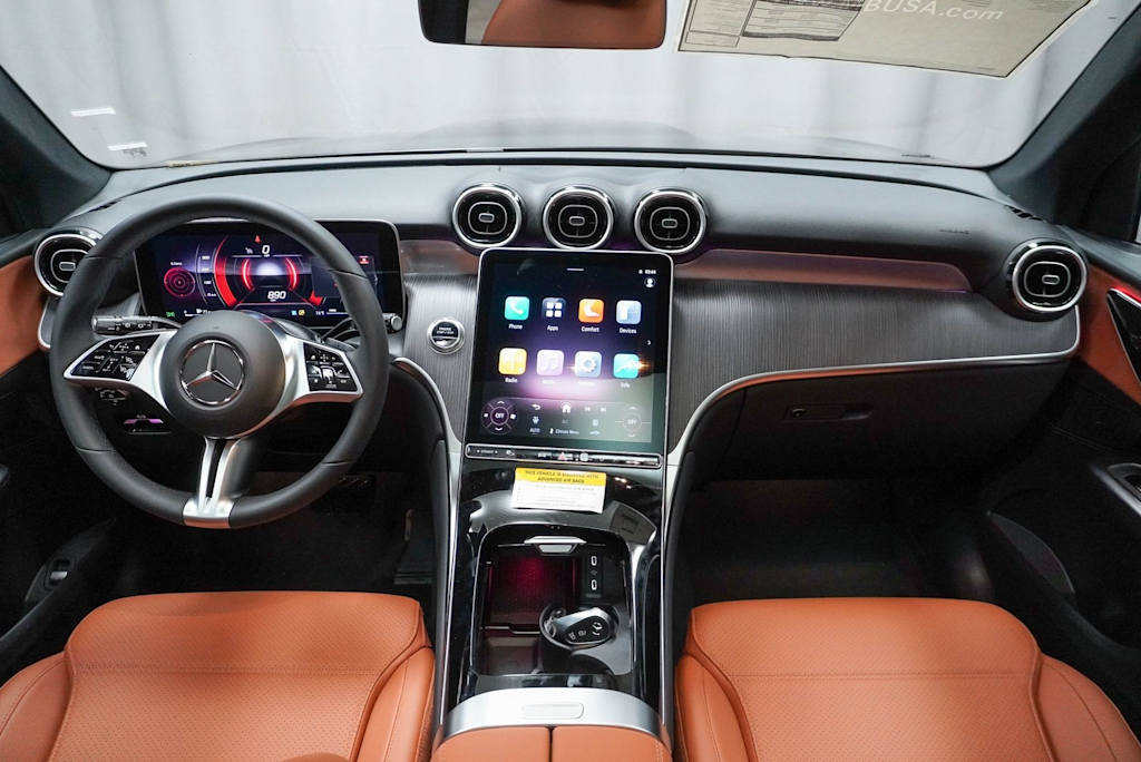 Thumbnail: 2025 Mercedes-Benz GLC - 2