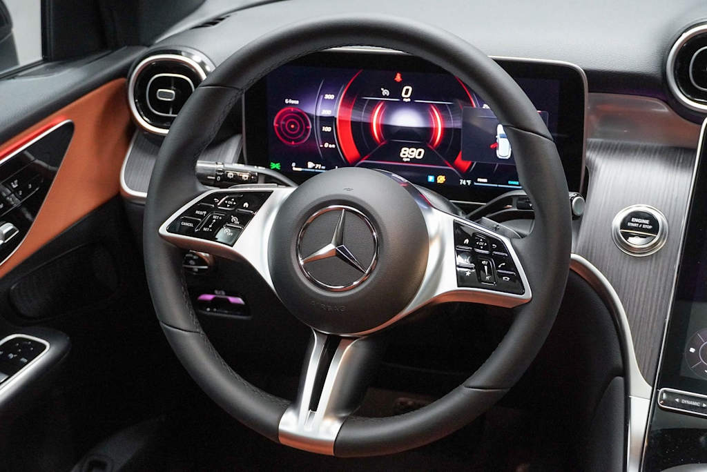 Thumbnail: 2025 Mercedes-Benz GLC - 9