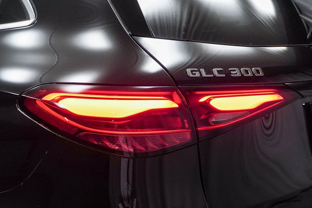 Thumbnail: 2025 Mercedes-Benz GLC - 19