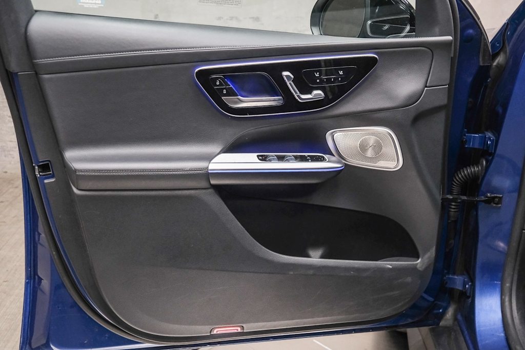 Thumbnail: 2023 Mercedes-Benz GLC - 26