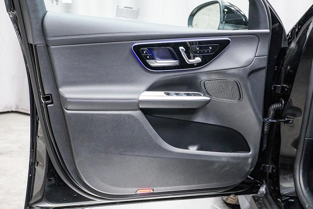 2025 Mercedes-Benz GLC 300 19