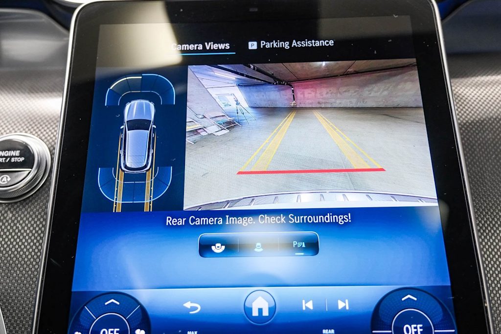 Thumbnail: 2025 Mercedes-Benz GLC - 27