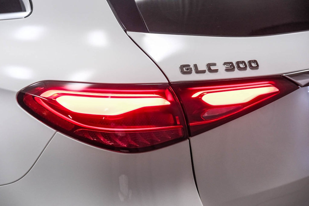 Thumbnail: 2025 Mercedes-Benz GLC - 18