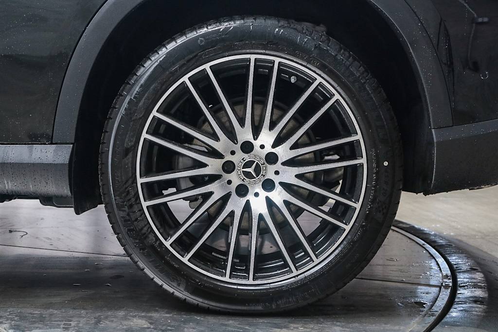 Thumbnail: 2025 Mercedes-Benz GLC - 6