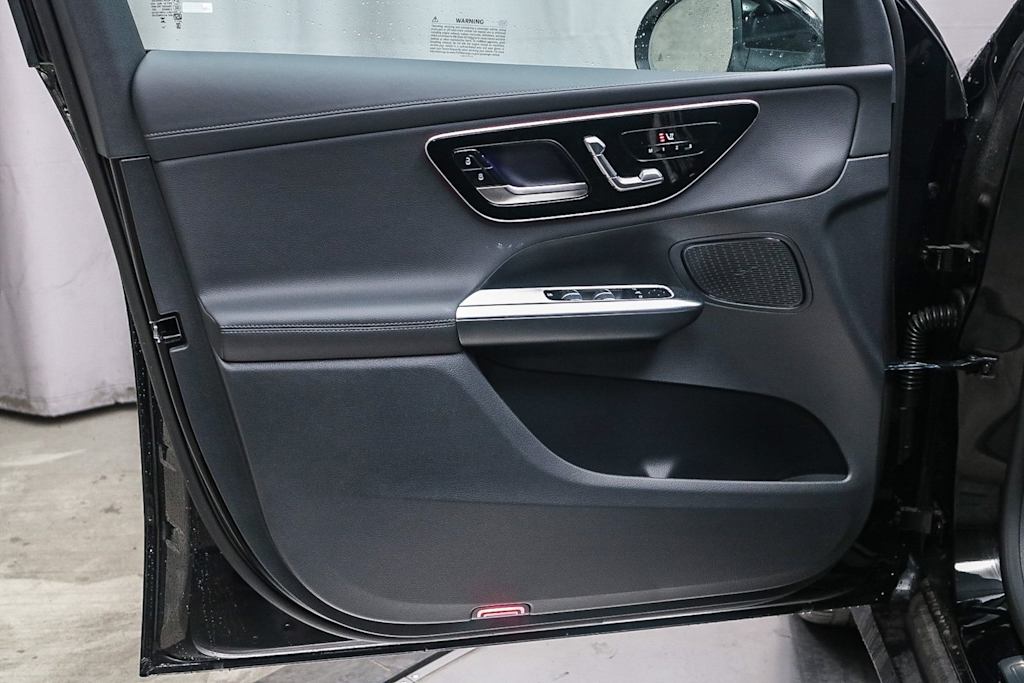 Thumbnail: 2025 Mercedes-Benz GLC - 22