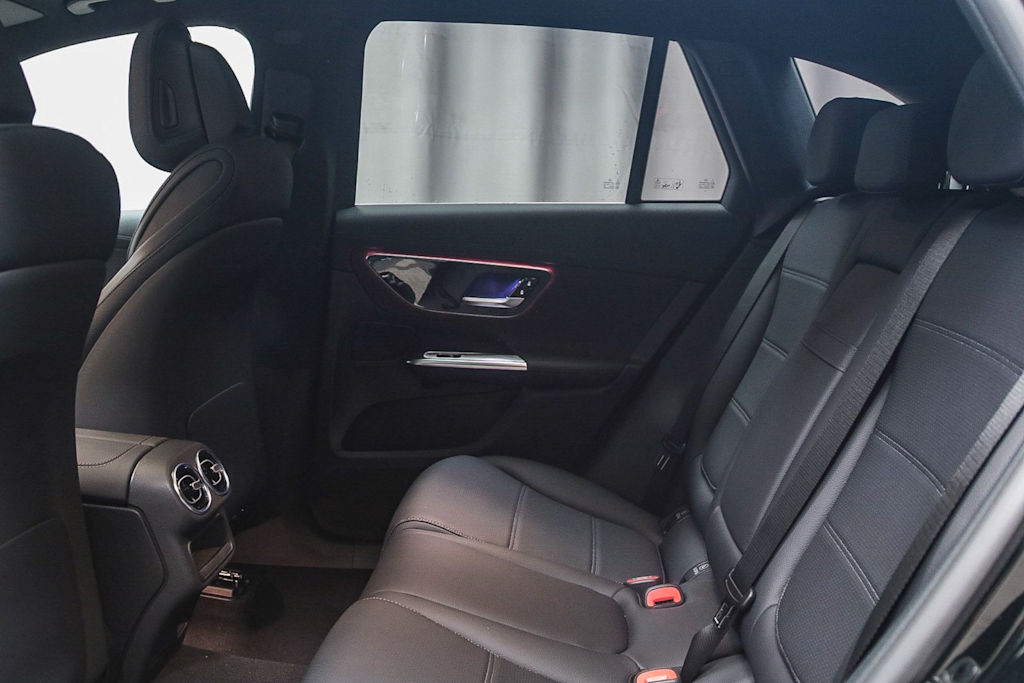 Thumbnail: 2025 Mercedes-Benz GLC - 11