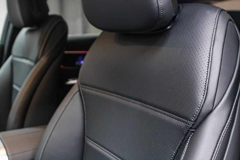 Thumbnail: 2025 Mercedes-Benz GLC - 26