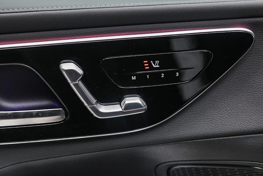 Thumbnail: 2025 Mercedes-Benz GLC - 23