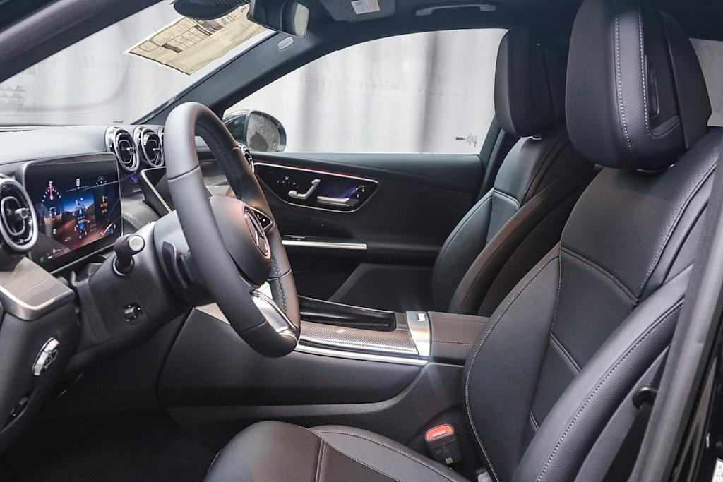 Thumbnail: 2025 Mercedes-Benz GLC - 10