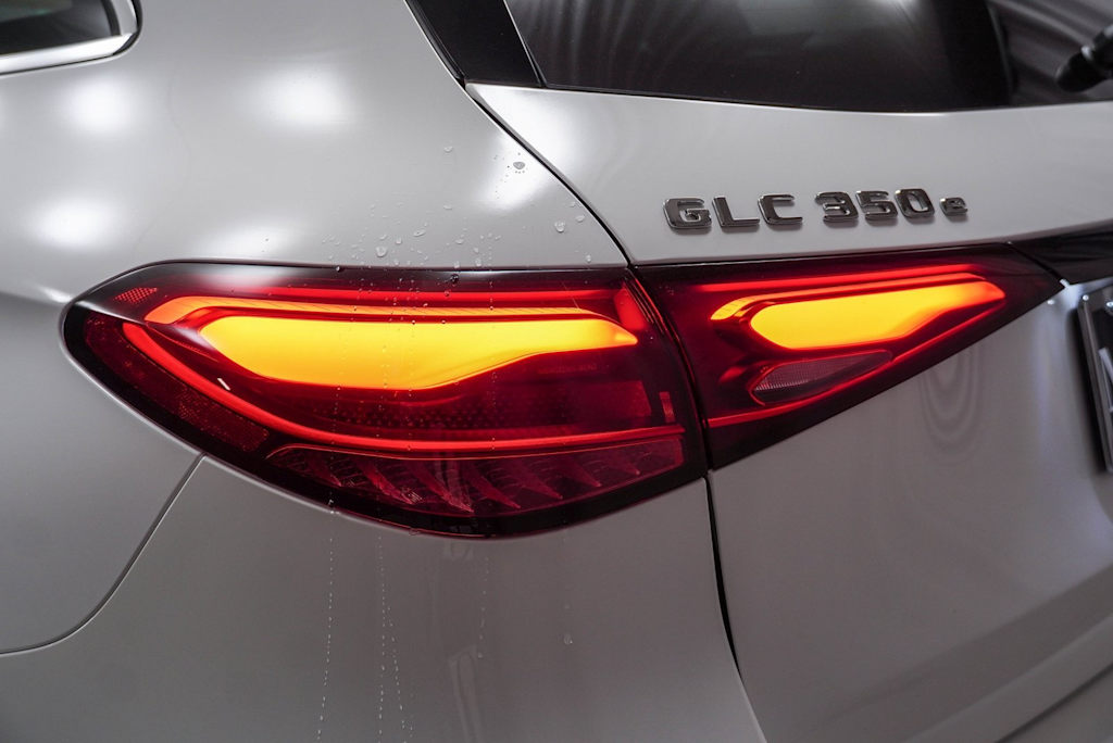 2025 Mercedes-Benz GLC 350 21