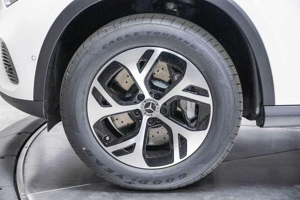 2025 Mercedes-Benz GLC 350 7